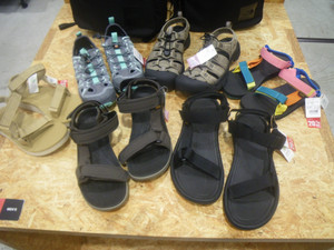 サンダル・クリアランス開始！