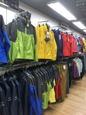 めちゃくちゃお買い得な『レインスーツ』！