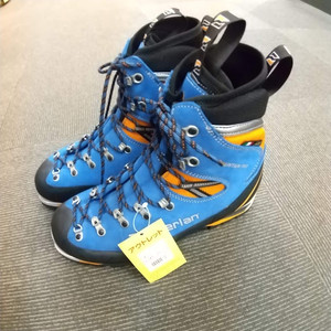 （期間限定）ザンバラン　厳冬期向け登山靴　特別価格